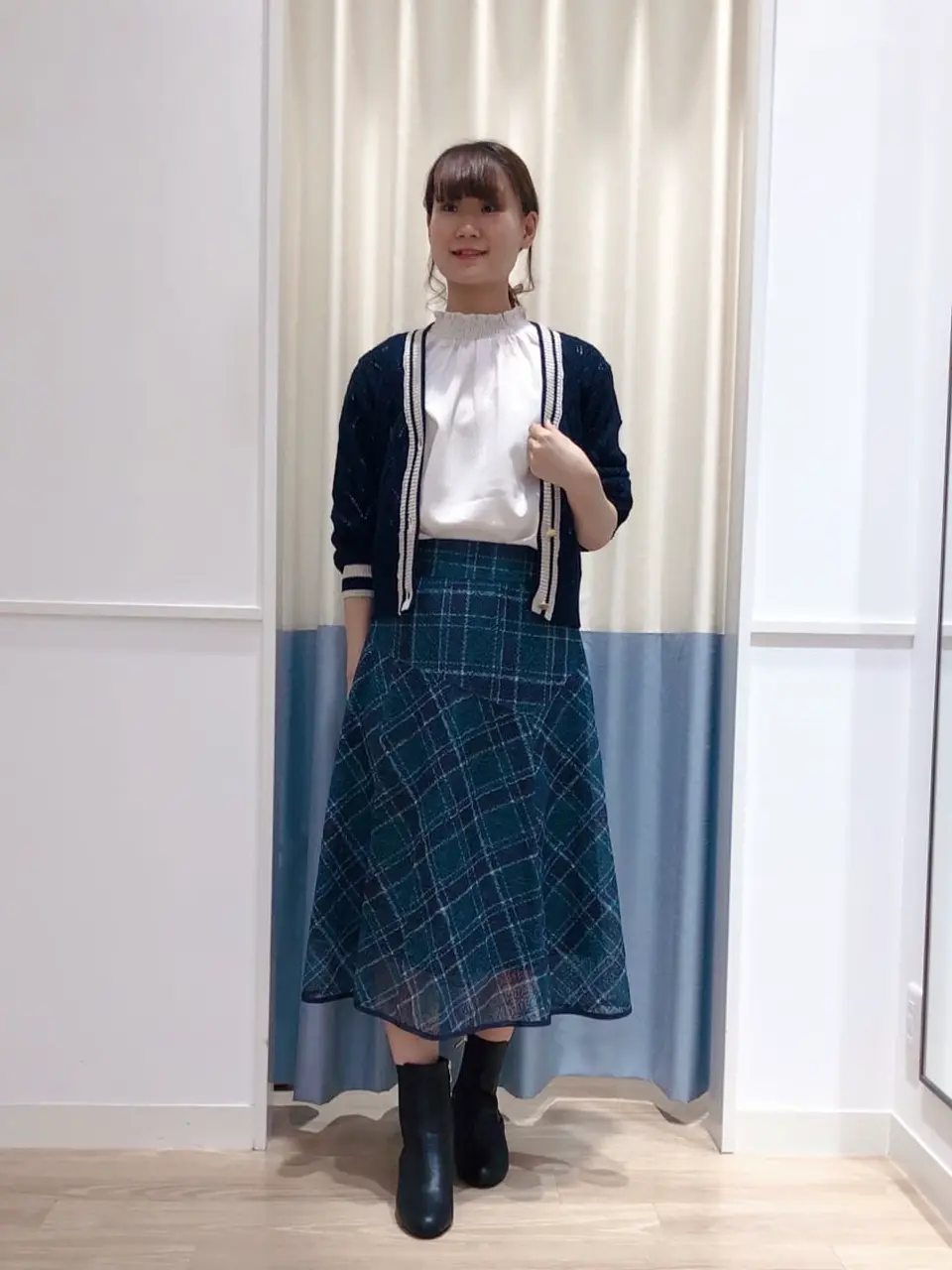 ANY SIS スタッフ コーディネート画像