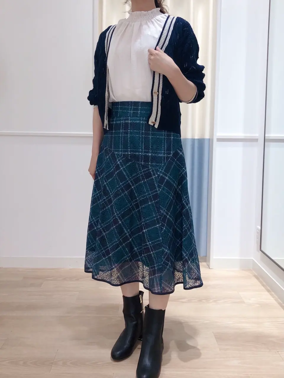 ANY SIS スタッフ コーディネート画像