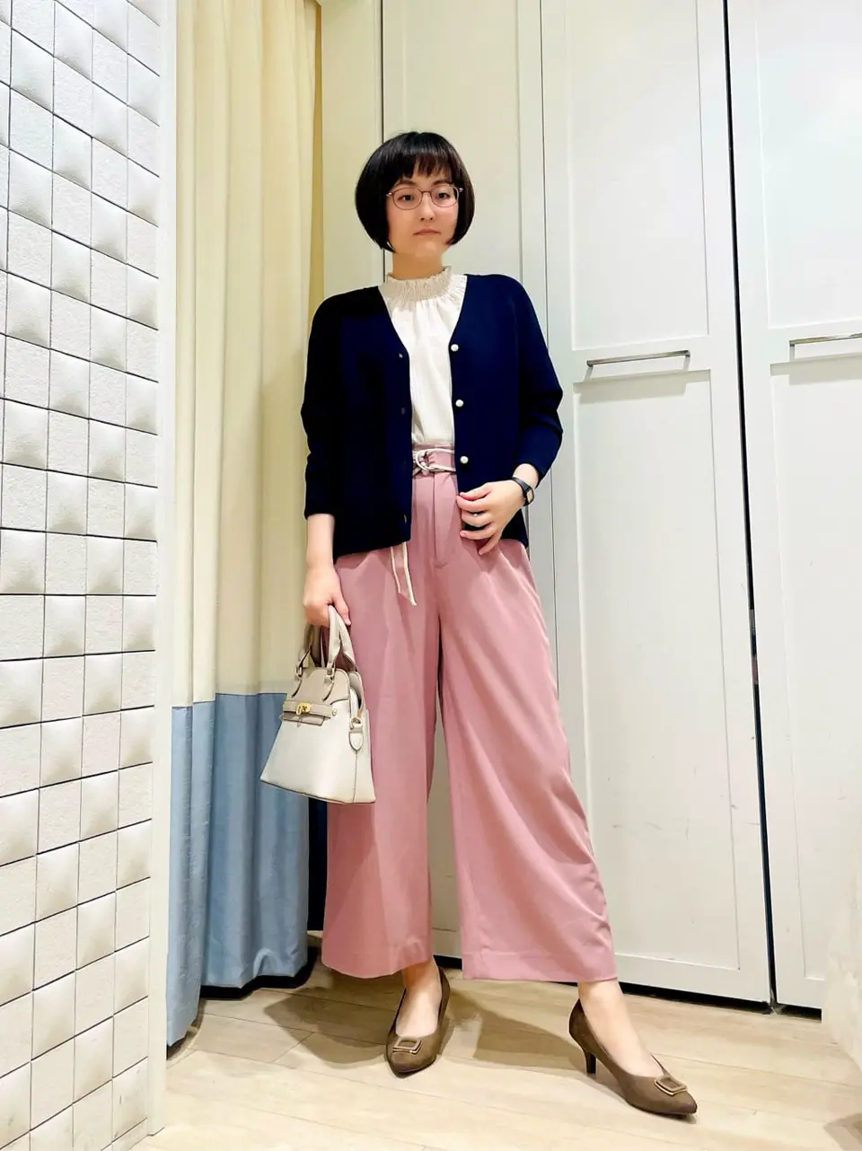 ANY SIS スタッフ コーディネート画像