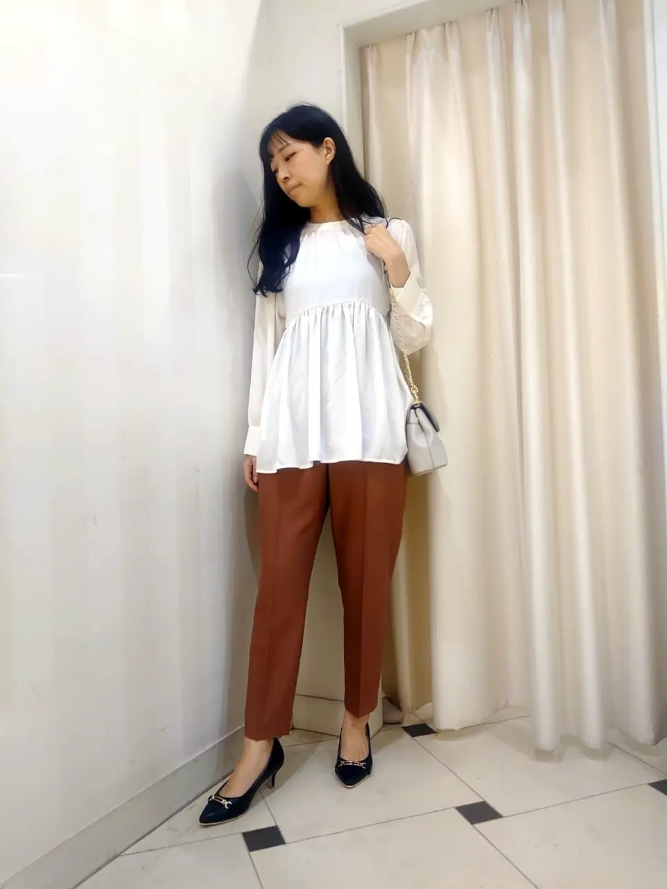 ANY SIS スタッフ コーディネート画像