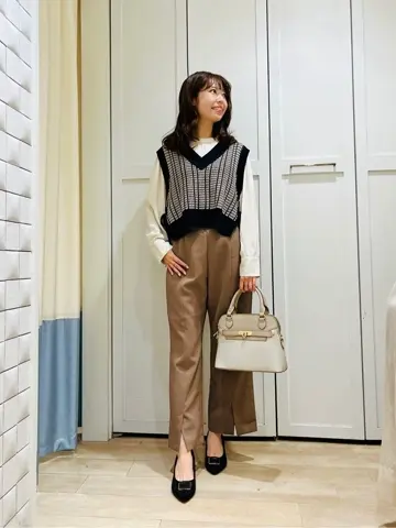 ANY SIS スタッフ コーディネート画像