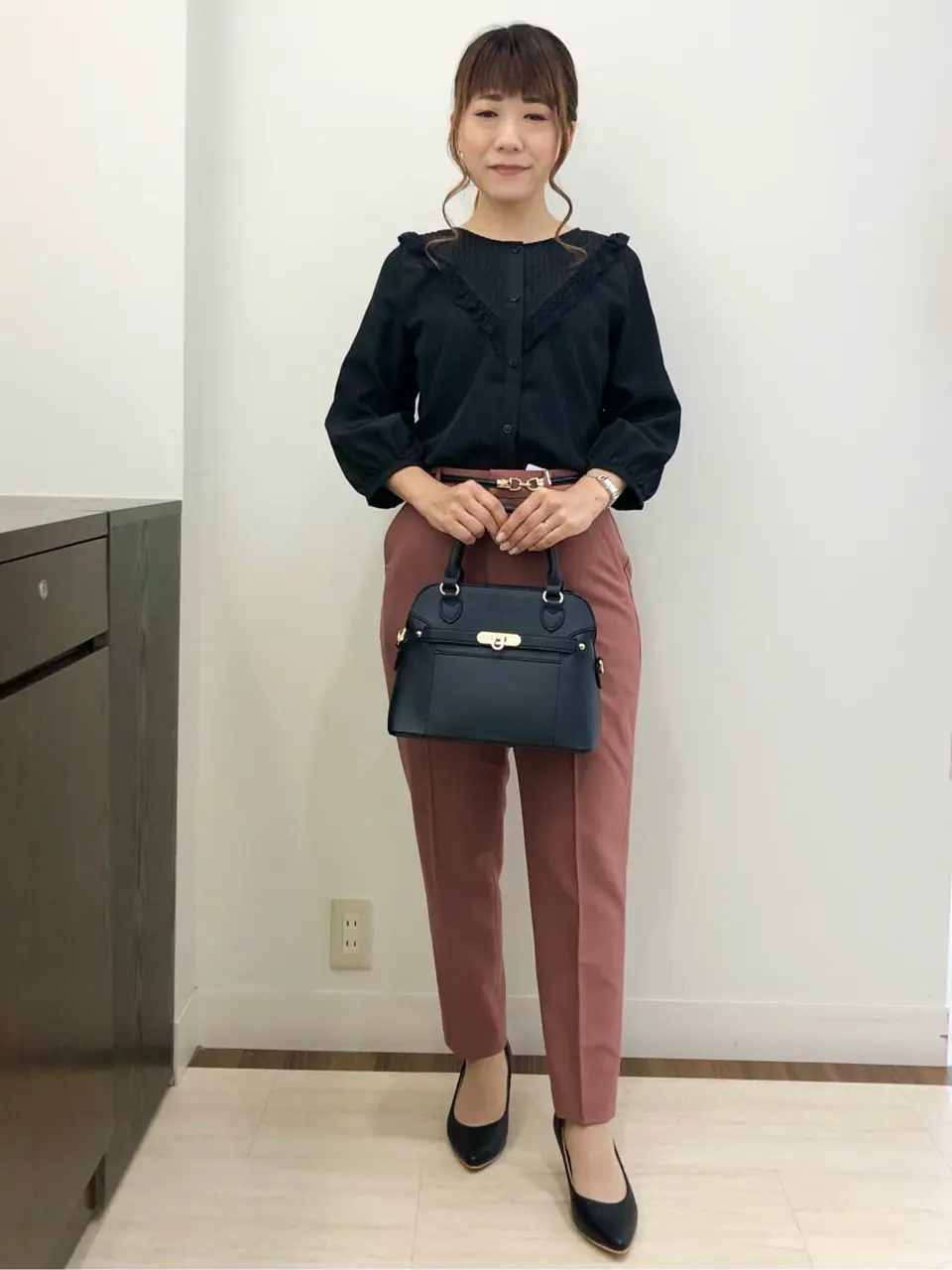 ANY SIS スタッフ コーディネート画像