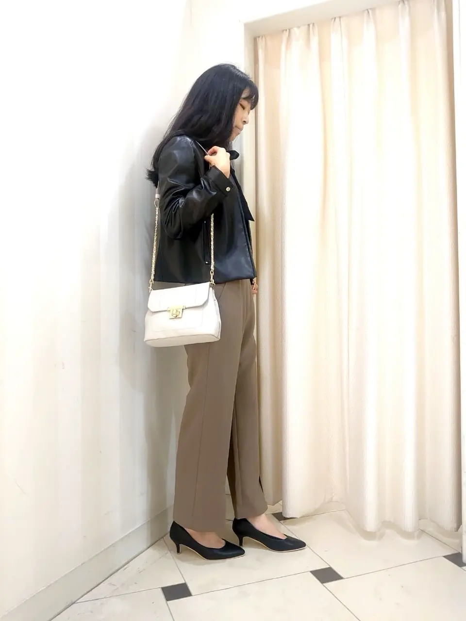 ANY SIS スタッフ コーディネート画像