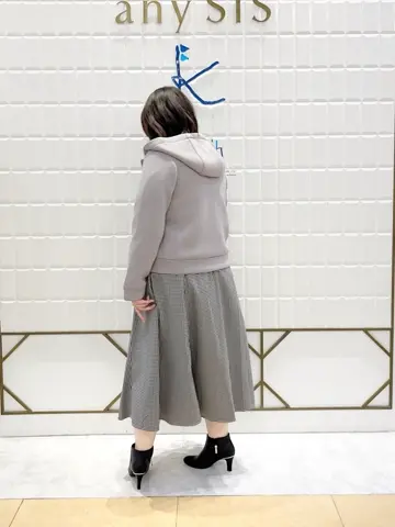 ANY SIS 西田 コーディネート画像