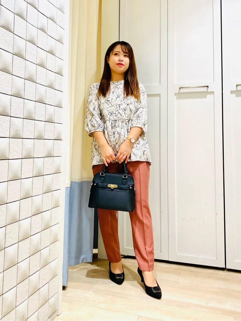 ANY SIS スタッフ コーディネート画像