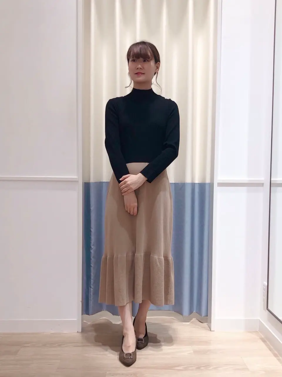 ANY SIS スタッフ コーディネート画像