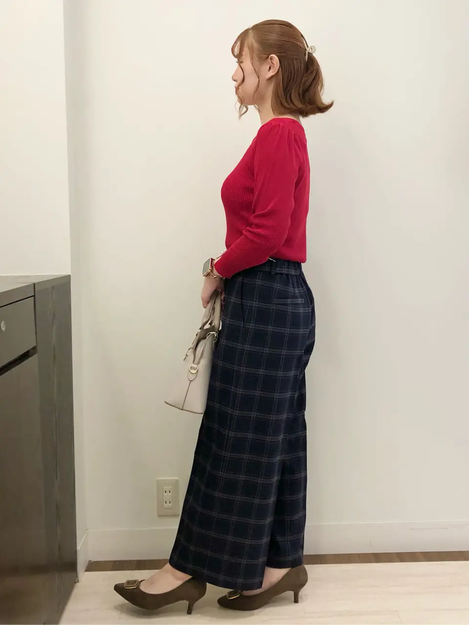 ANY SIS スタッフ コーディネート画像