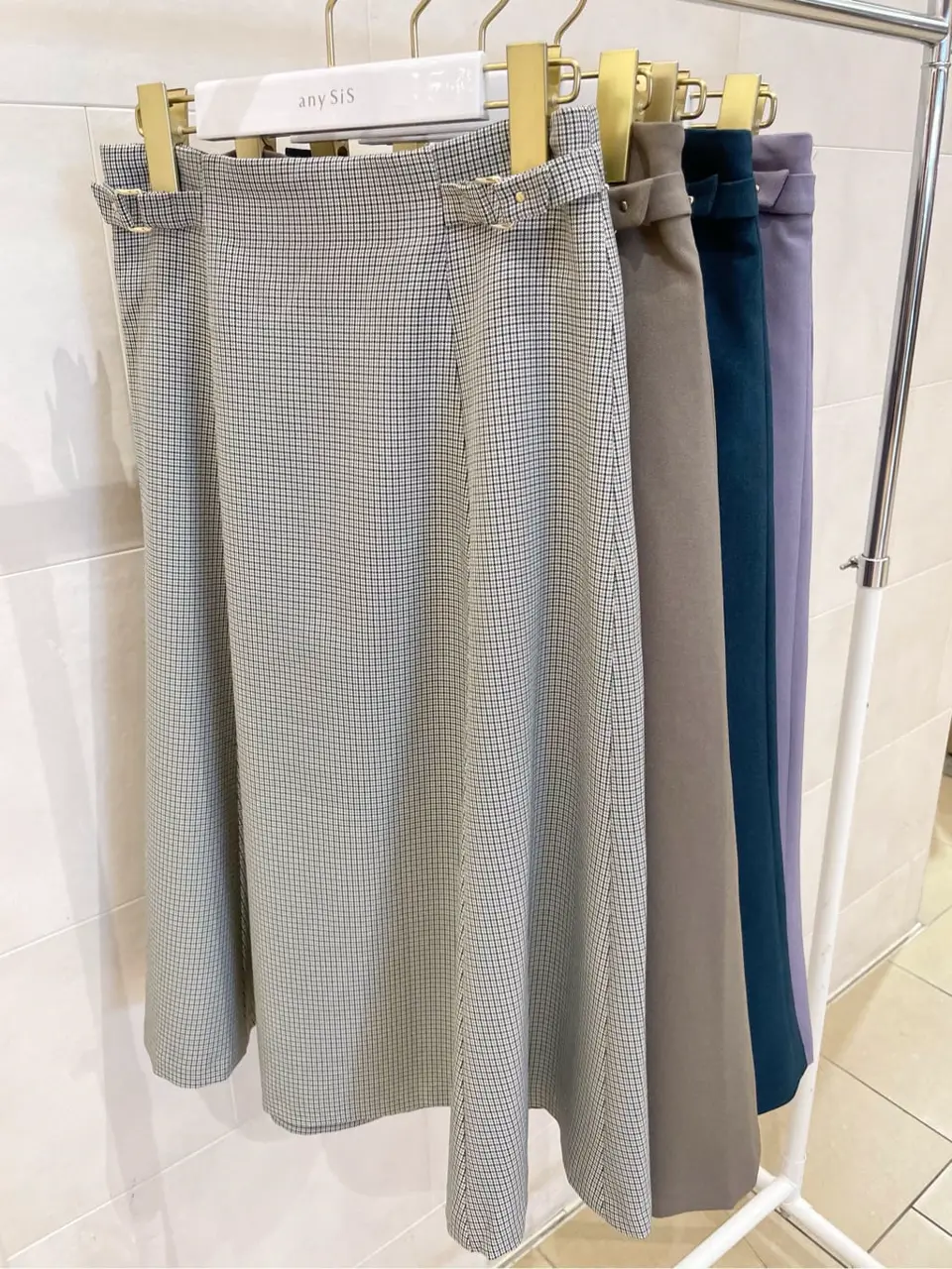 ANY SIS 髙橋 コーディネート画像