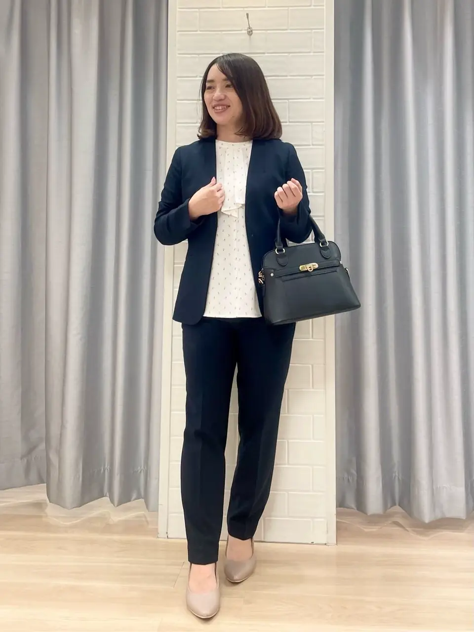 ANY SIS 丸岡 コーディネート画像