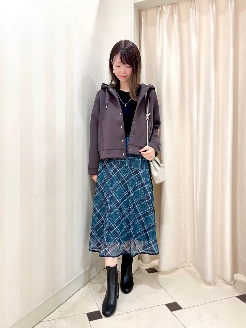 ANY SIS 金井 コーディネート画像