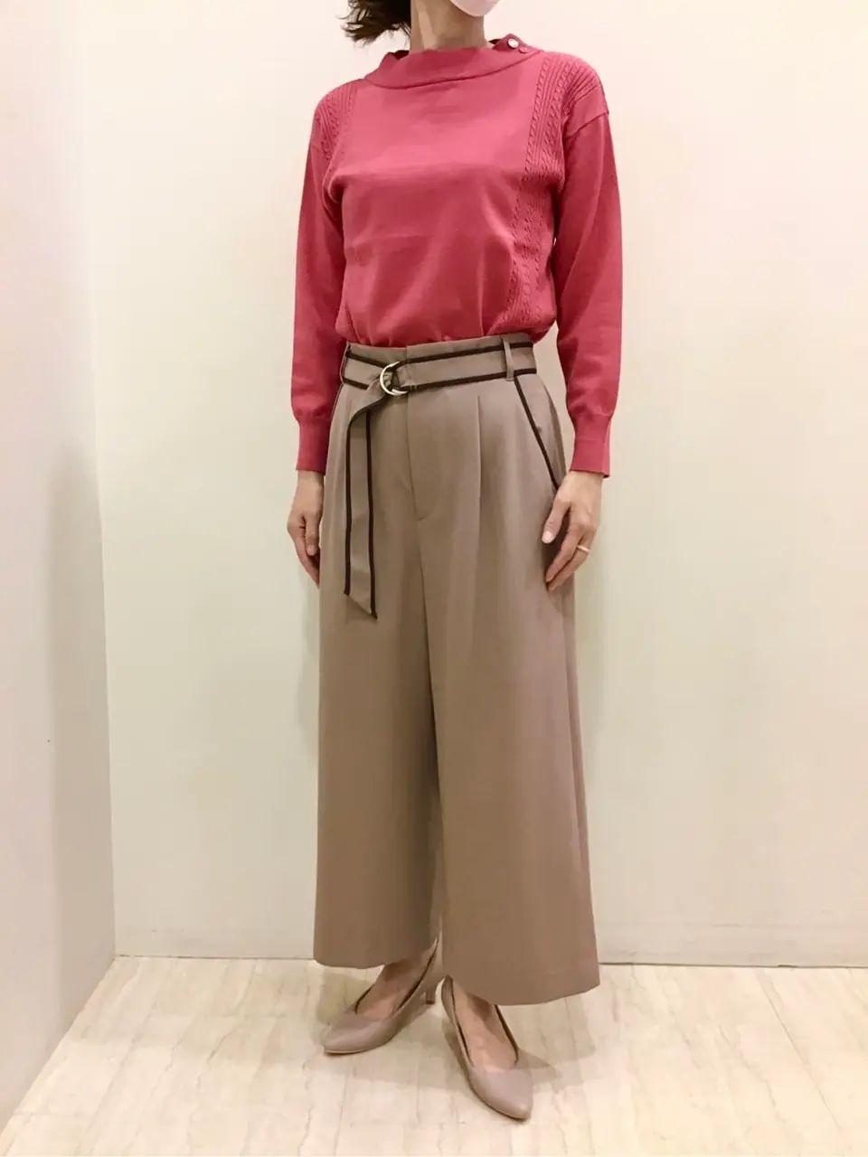 ANY SIS スタッフ コーディネート画像