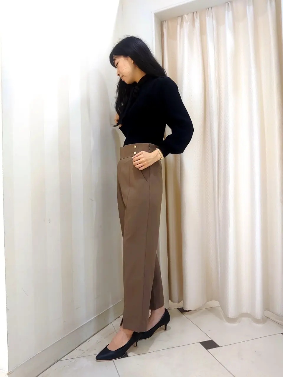 ANY SIS スタッフ コーディネート画像