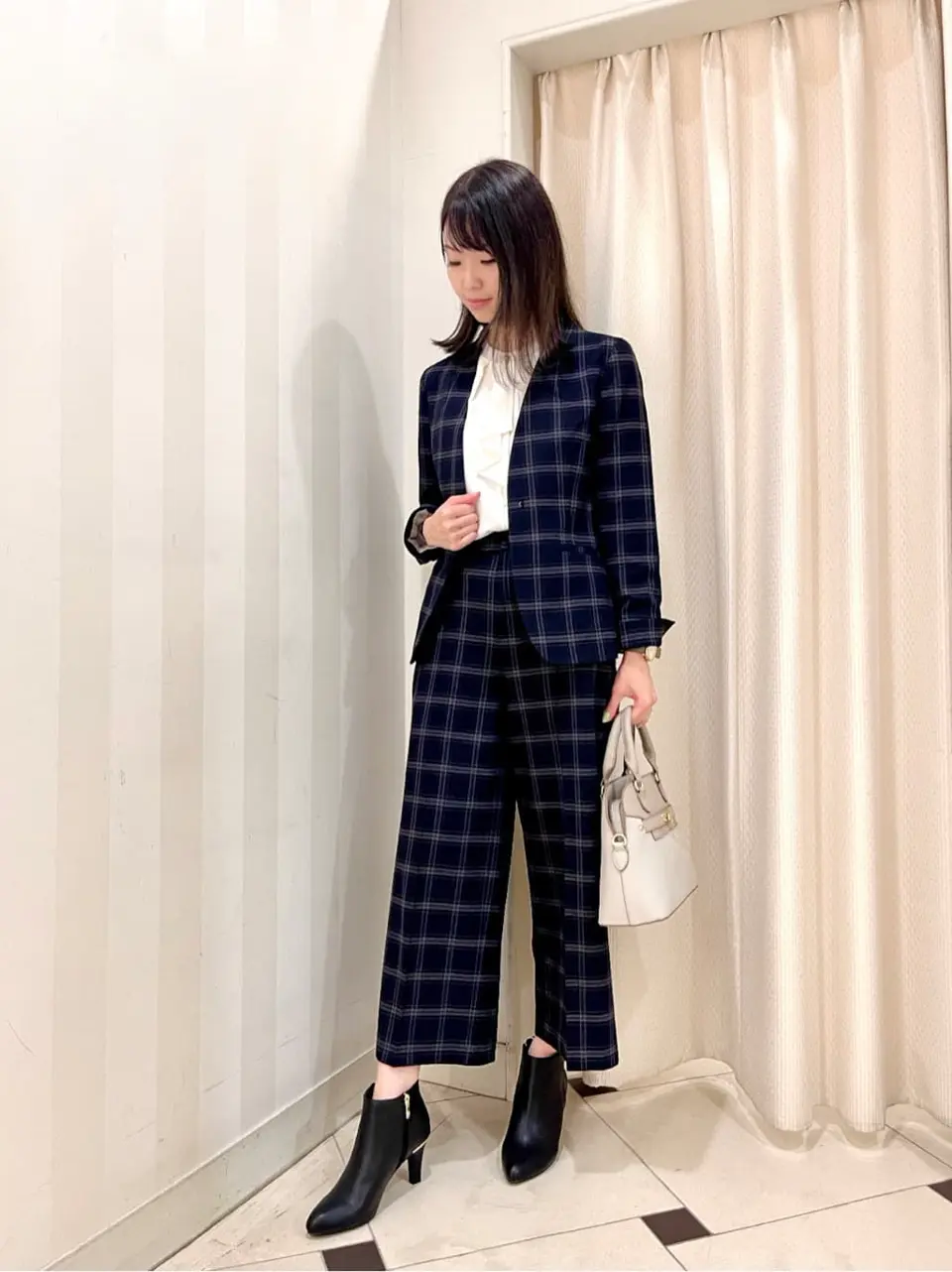 ANY SIS 金井 コーディネート画像