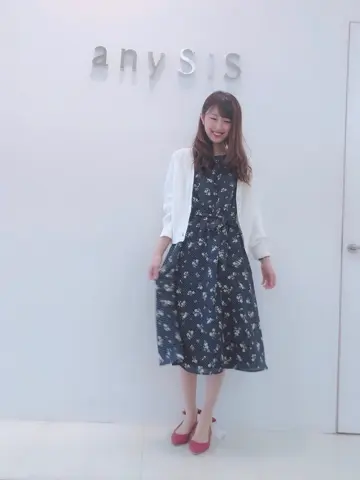 ANY SIS スタッフ コーディネート画像