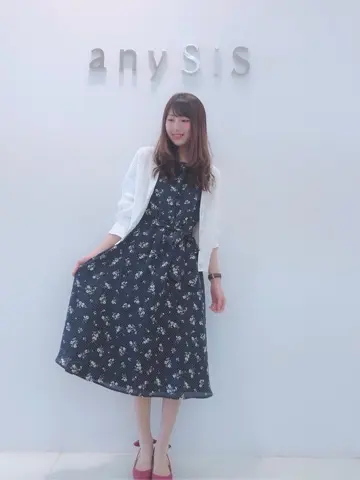 ANY SIS スタッフ コーディネート画像