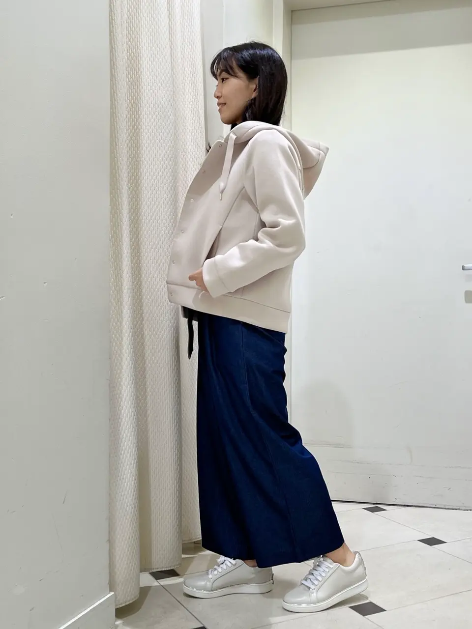 ANY SIS スタッフ コーディネート画像