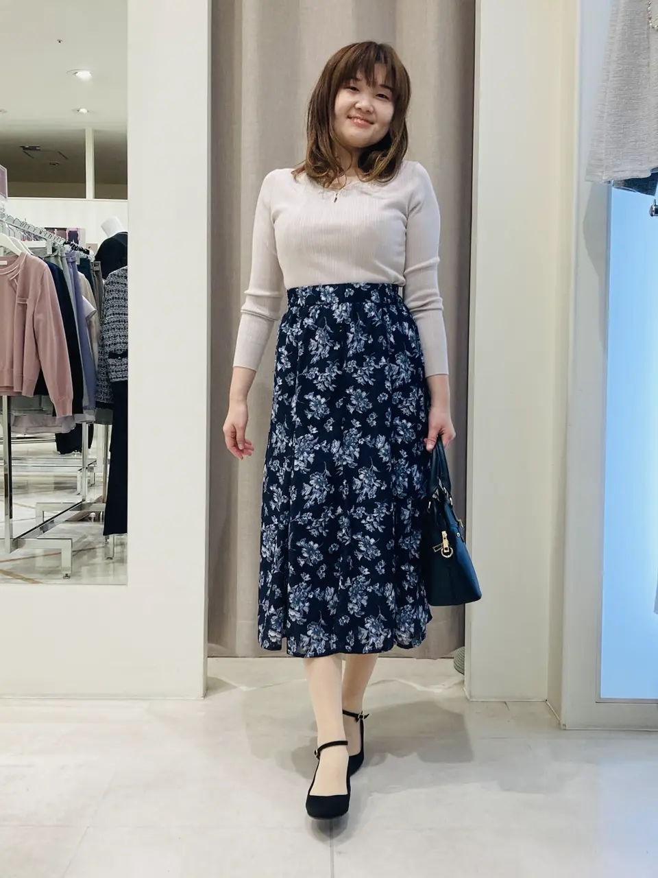 ANY SIS 川根　彩 コーディネート画像