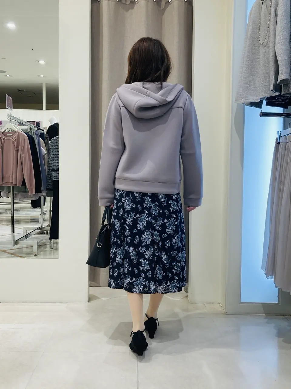 ANY SIS 川根　彩 コーディネート画像