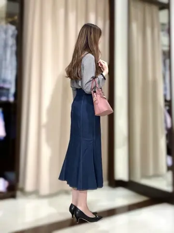 ANY SIS STAFF コーディネート画像