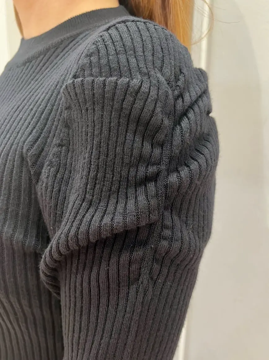 ANY SIS 瀬野 コーディネート画像