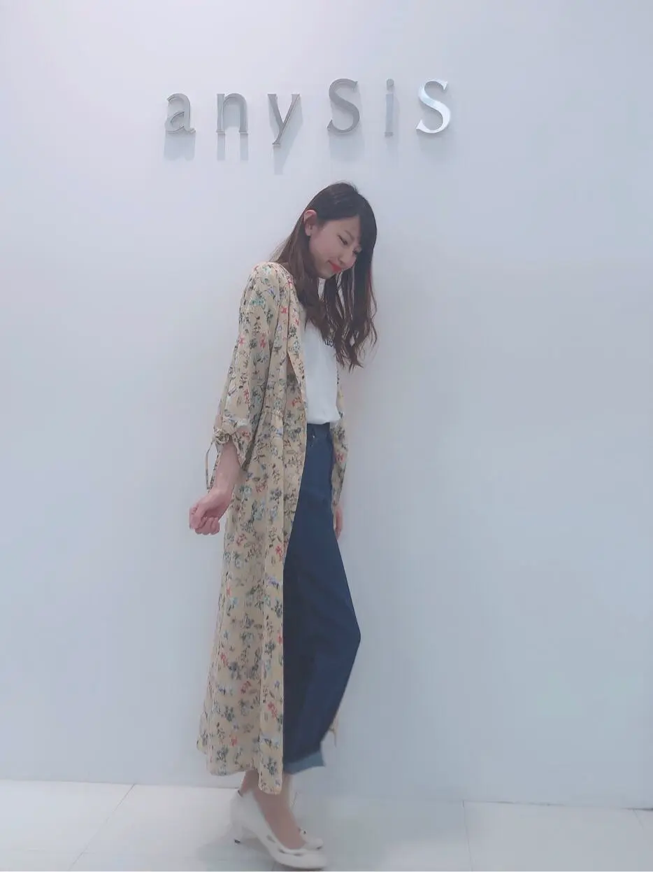 ANY SIS スタッフ コーディネート画像