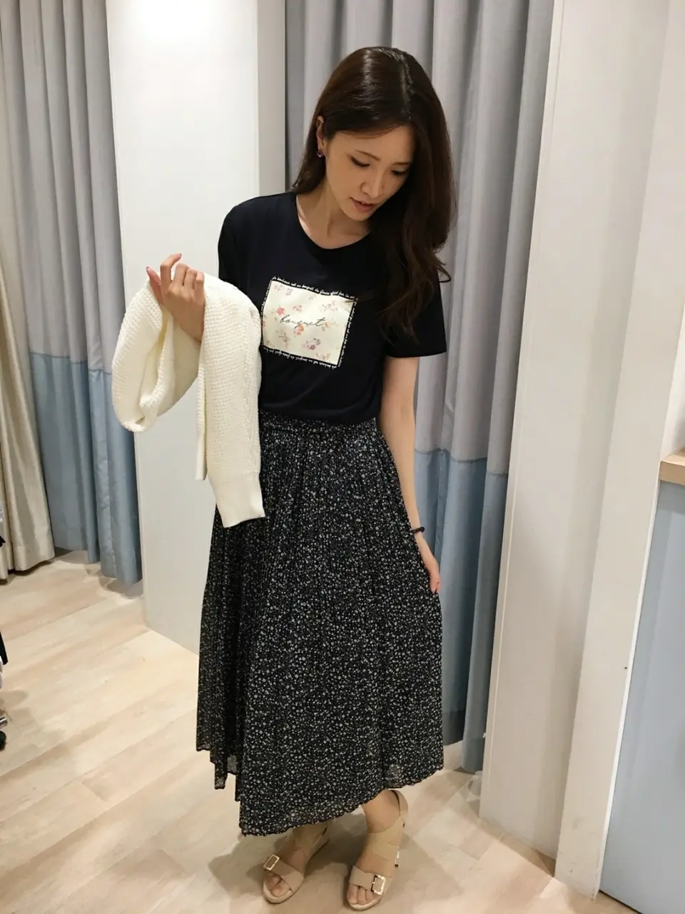 ANY SIS スタッフ コーディネート画像