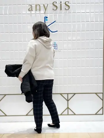 ANY SIS 西田 コーディネート画像