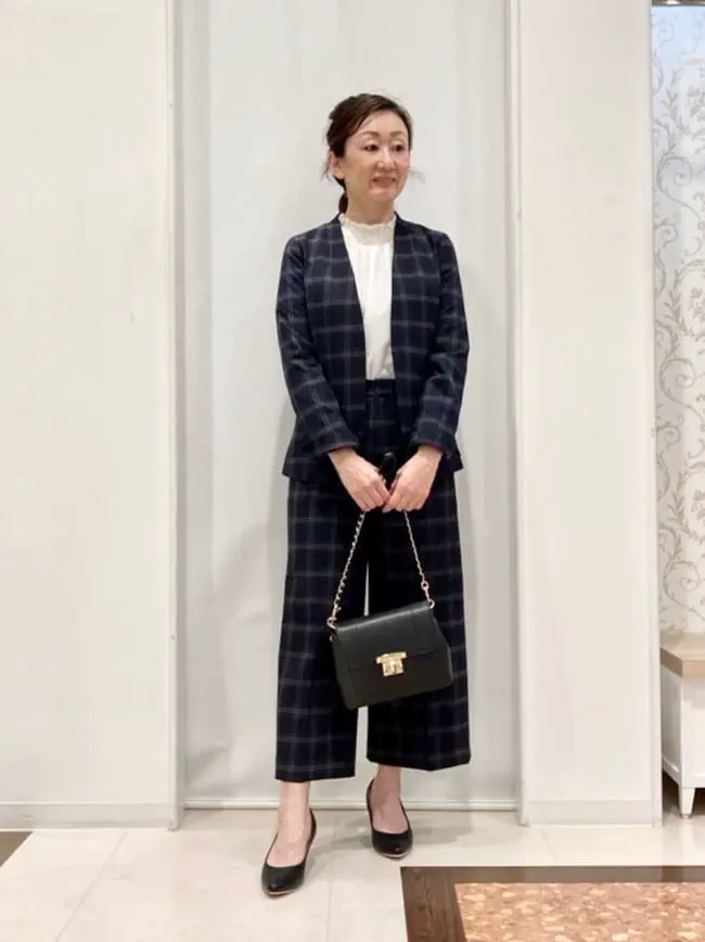 ANY SIS スタッフ コーディネート画像