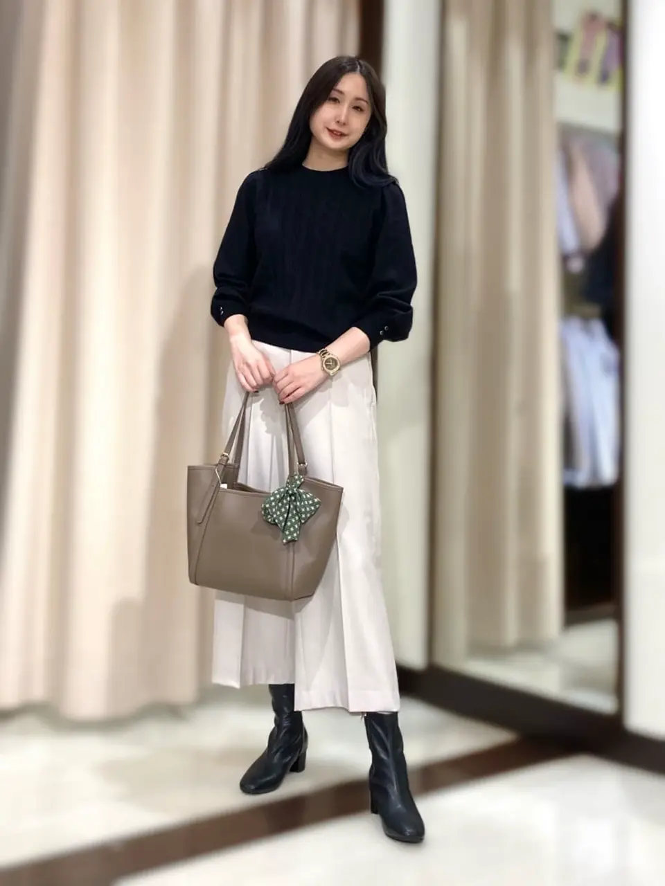 ANY SIS STAFF コーディネート画像