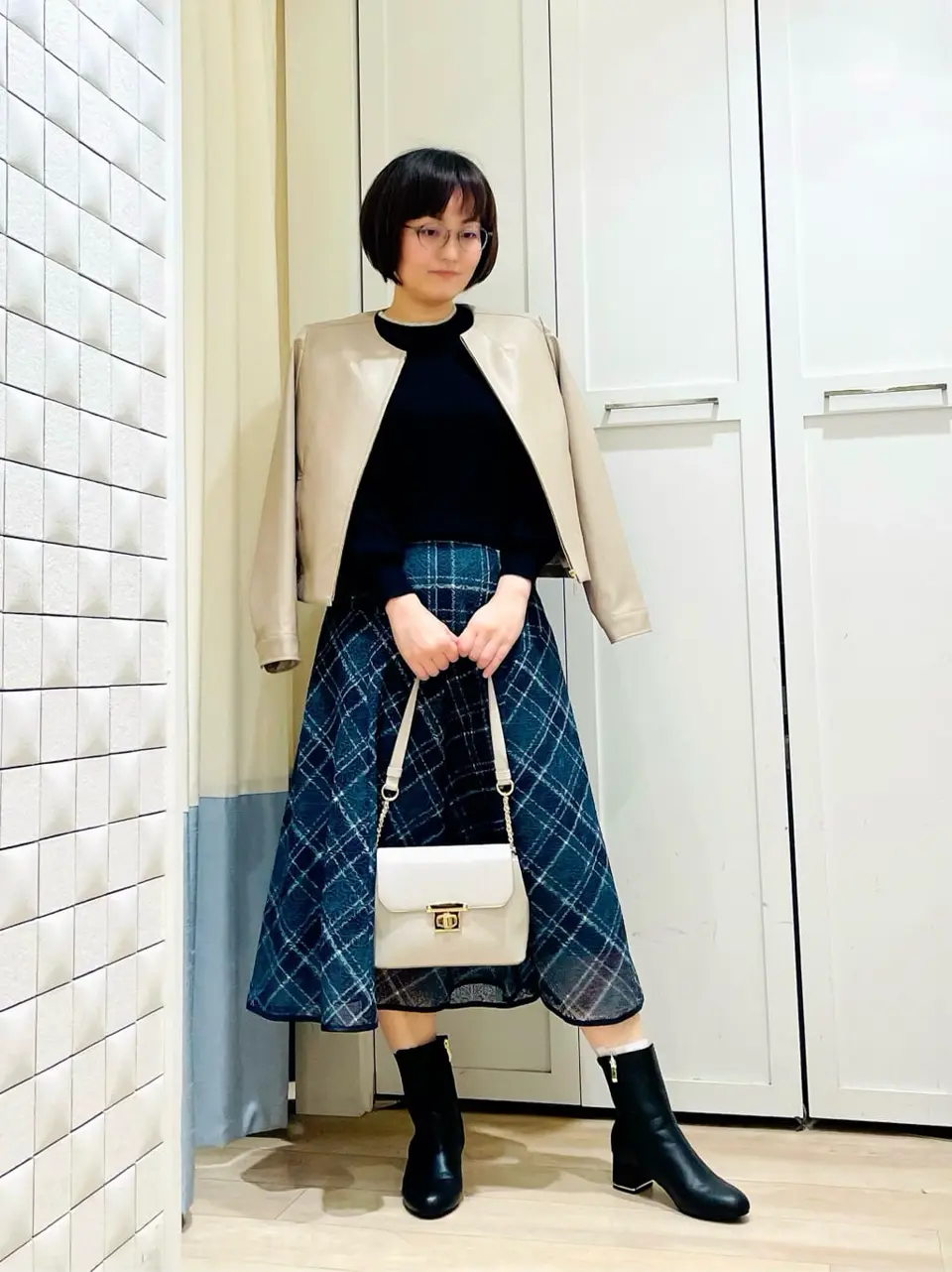 ANY SIS スタッフ コーディネート画像