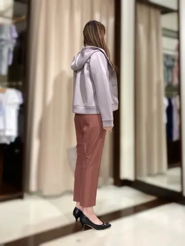 ANY SIS STAFF コーディネート画像