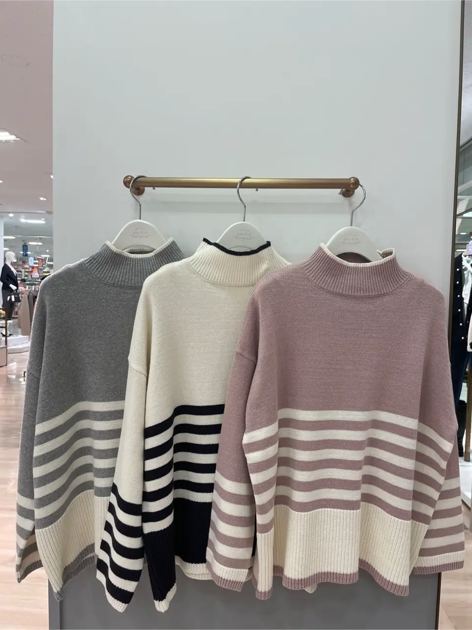 ANY SIS 堀部 コーディネート画像