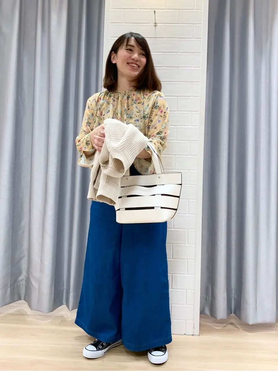 ANY SIS 丸岡 コーディネート画像