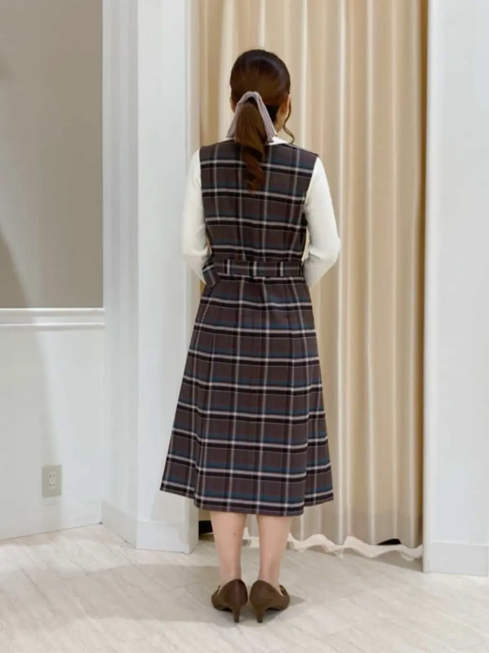 ANY SIS スタッフ コーディネート画像