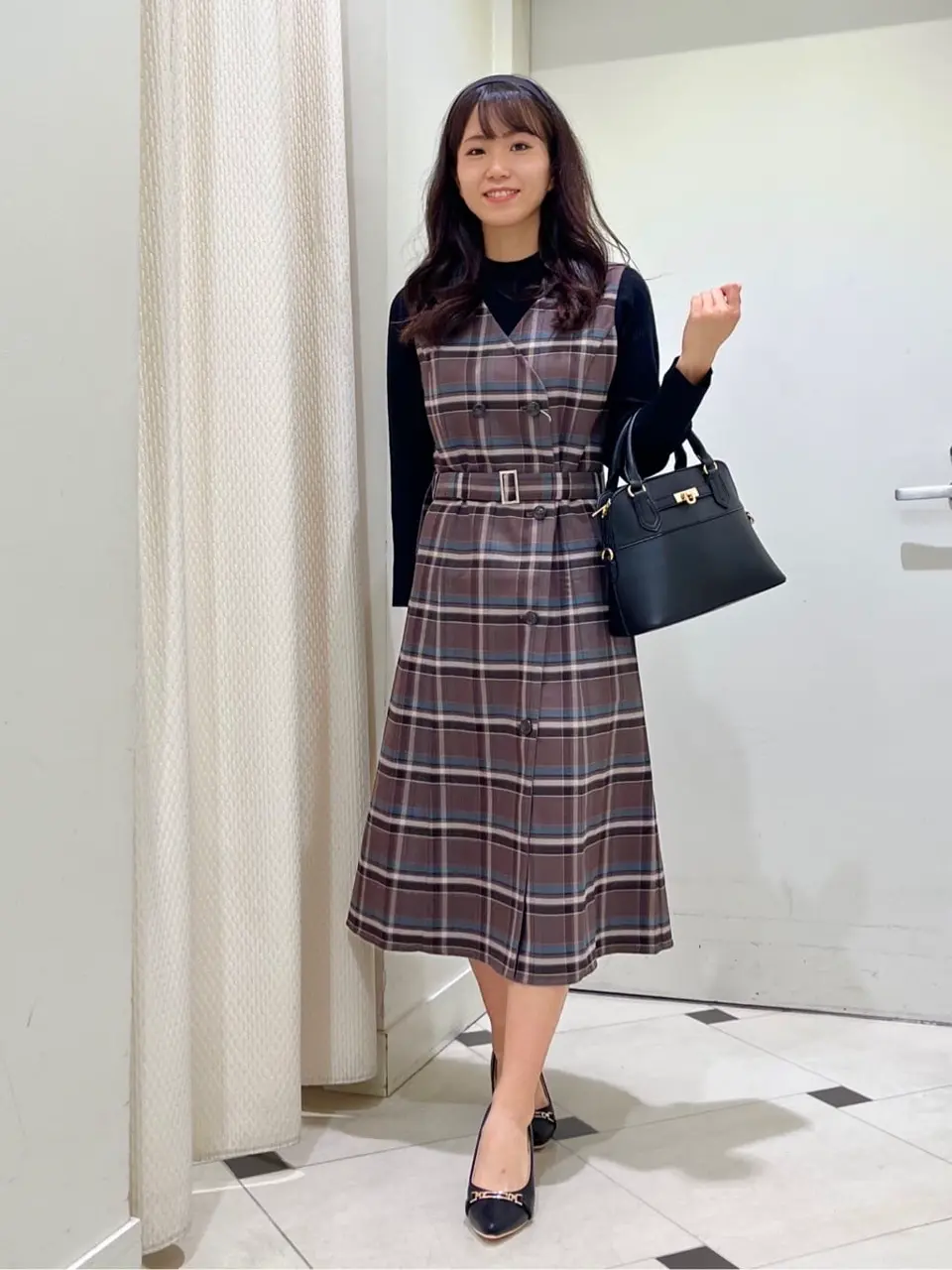 ANY SIS スタッフ コーディネート画像