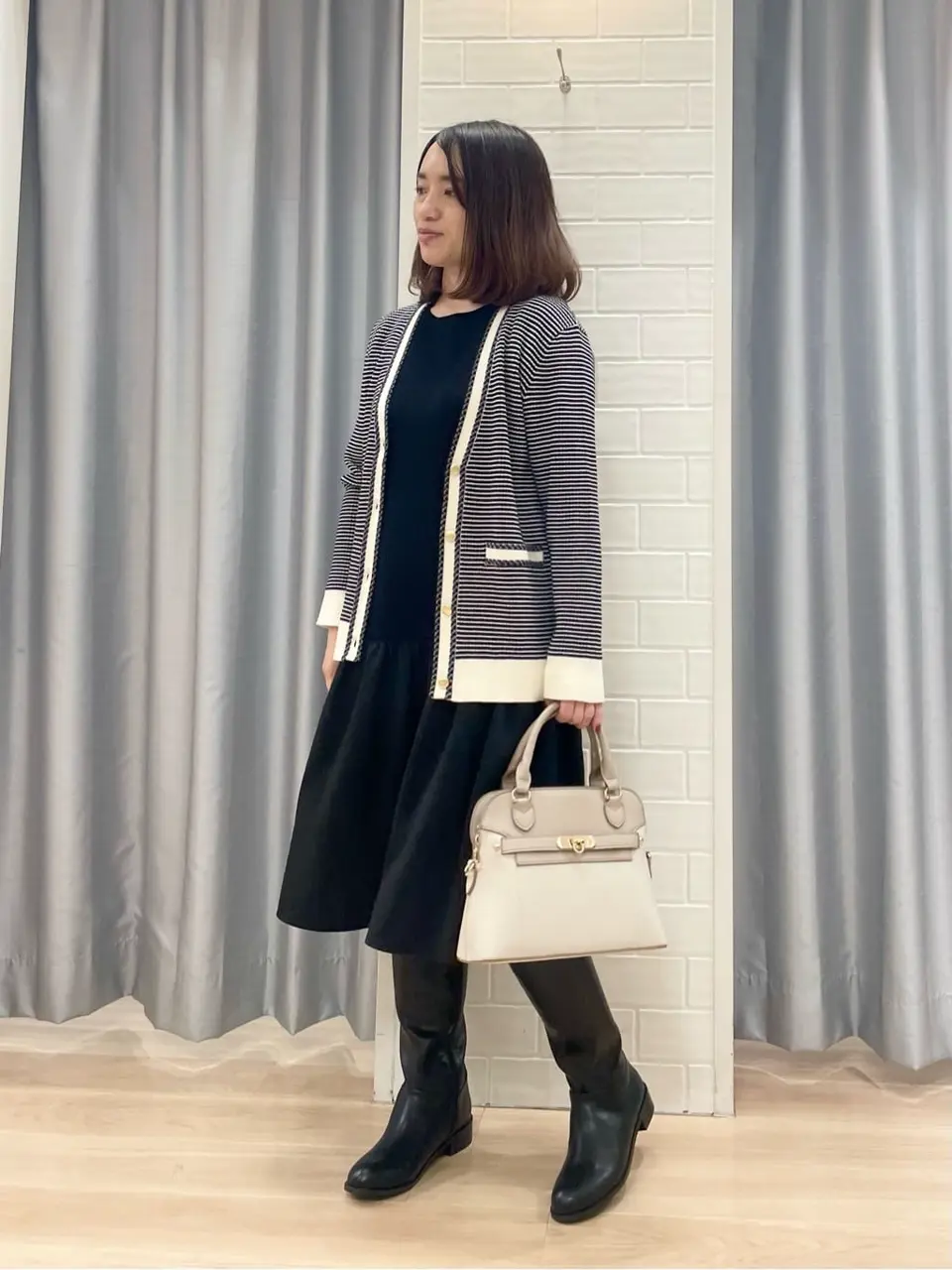 ANY SIS 丸岡 コーディネート画像