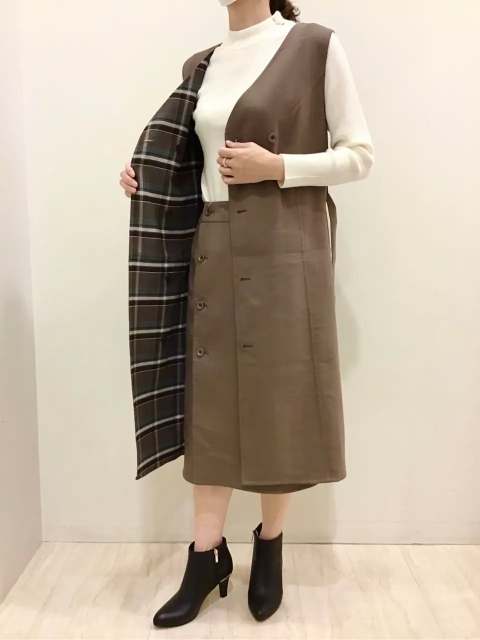 ANY SIS スタッフ コーディネート画像