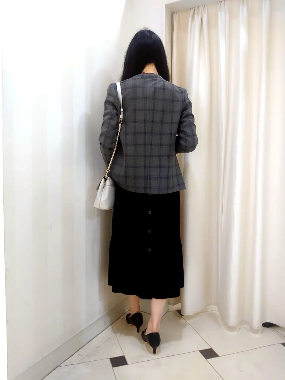 ANY SIS スタッフ コーディネート画像