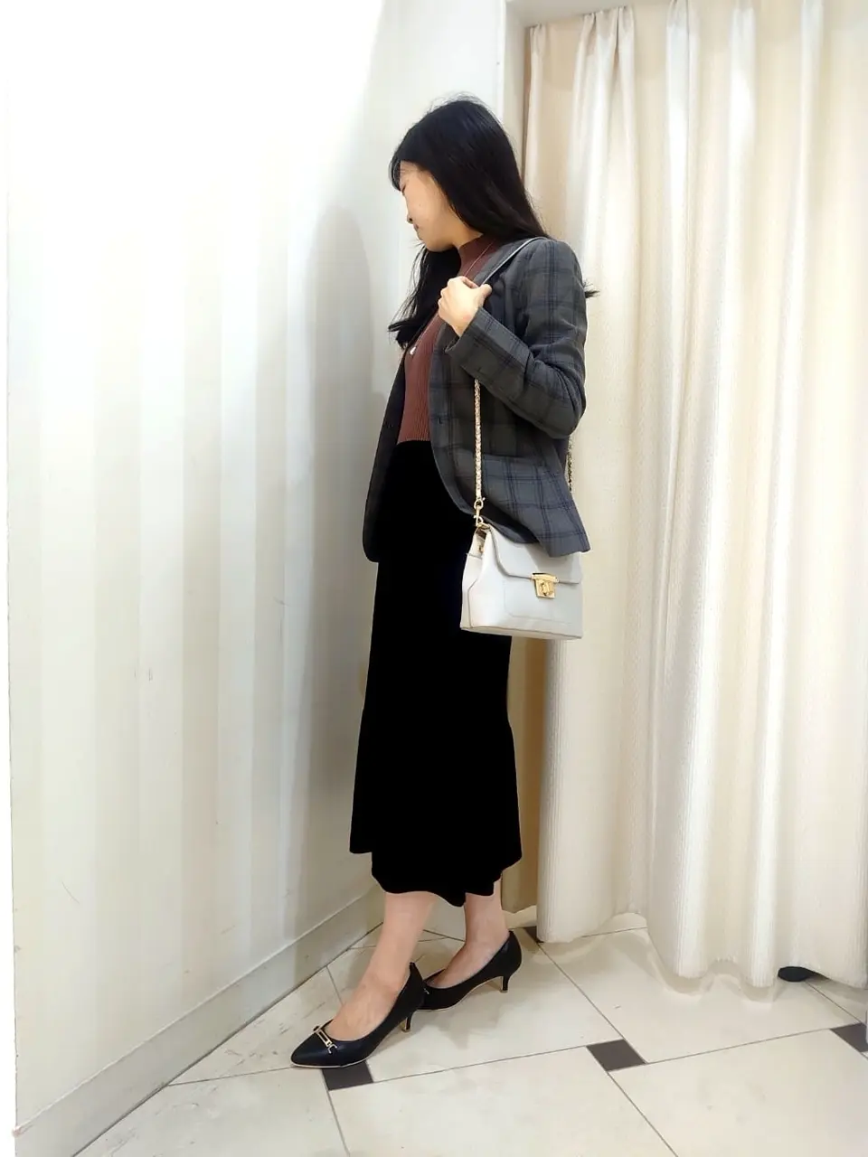 ANY SIS スタッフ コーディネート画像