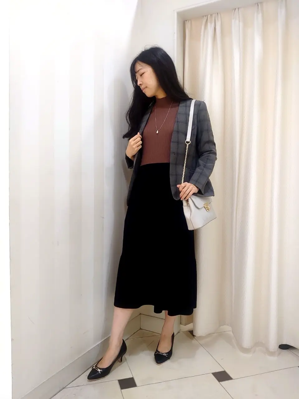 ANY SIS スタッフ コーディネート画像