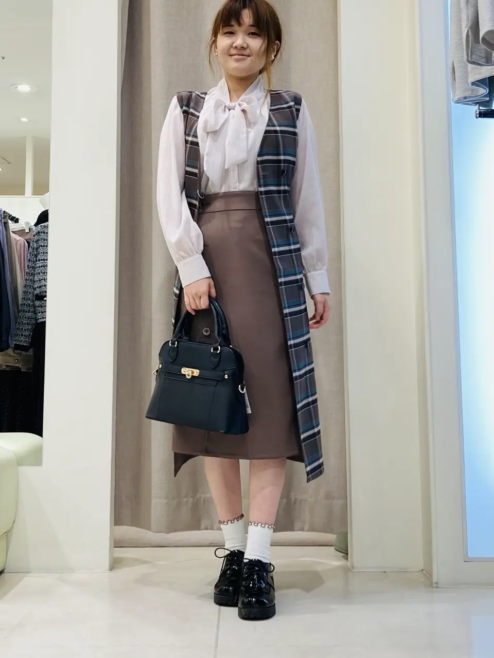 ANY SIS 川根　彩 コーディネート画像