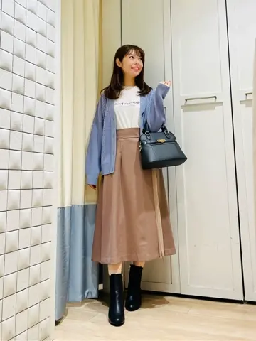 ANY SIS スタッフ コーディネート画像