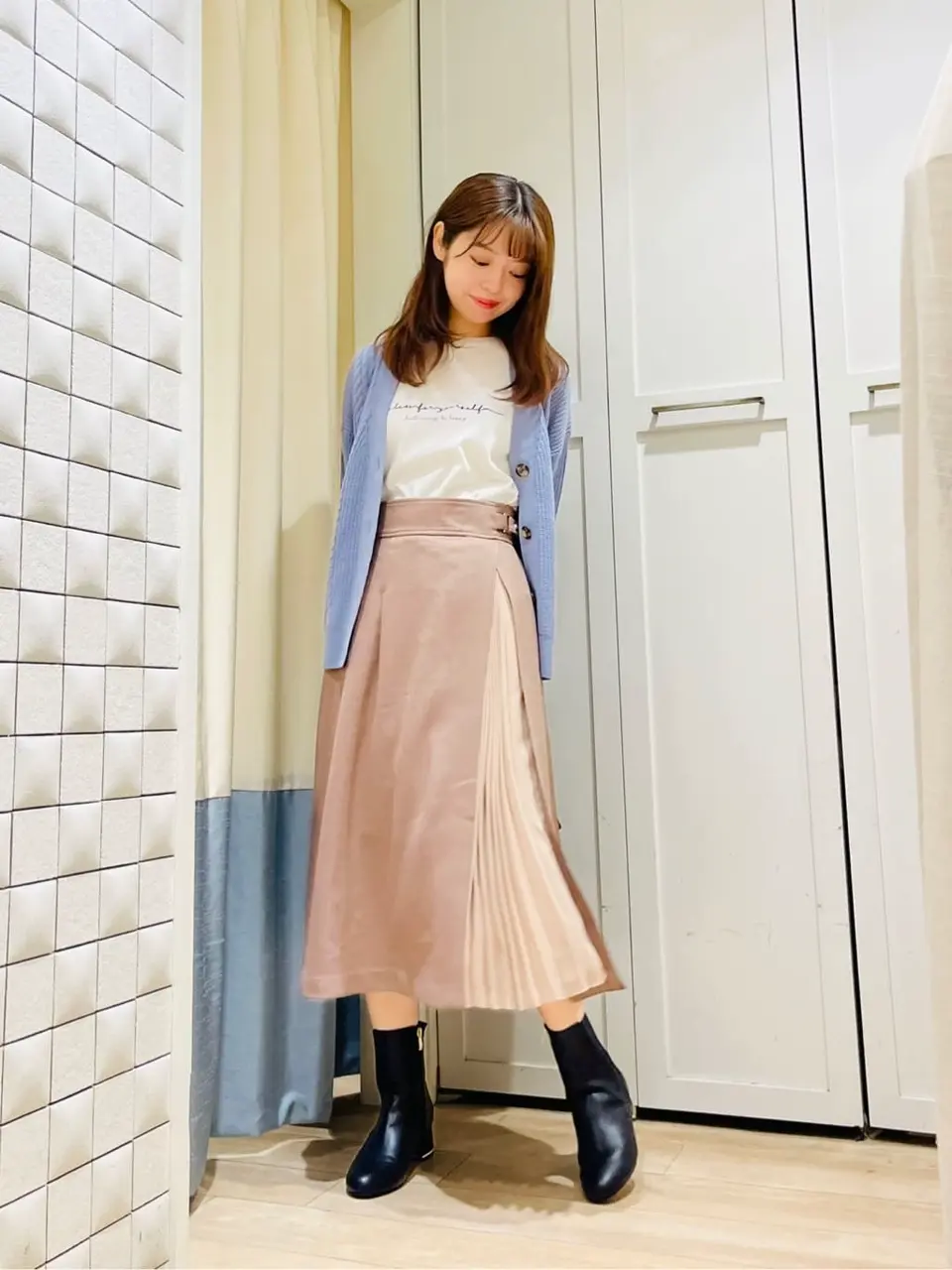 ANY SIS スタッフ コーディネート画像