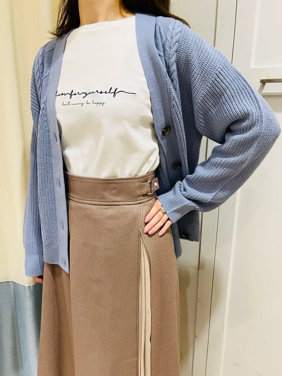 ANY SIS スタッフ コーディネート画像