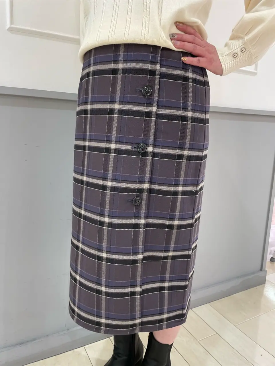 ANY SIS 堀部 コーディネート画像