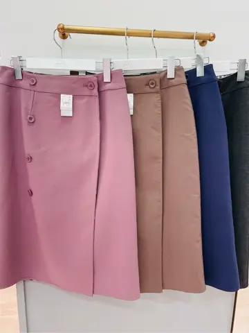 ANY SIS 堀部 コーディネート画像