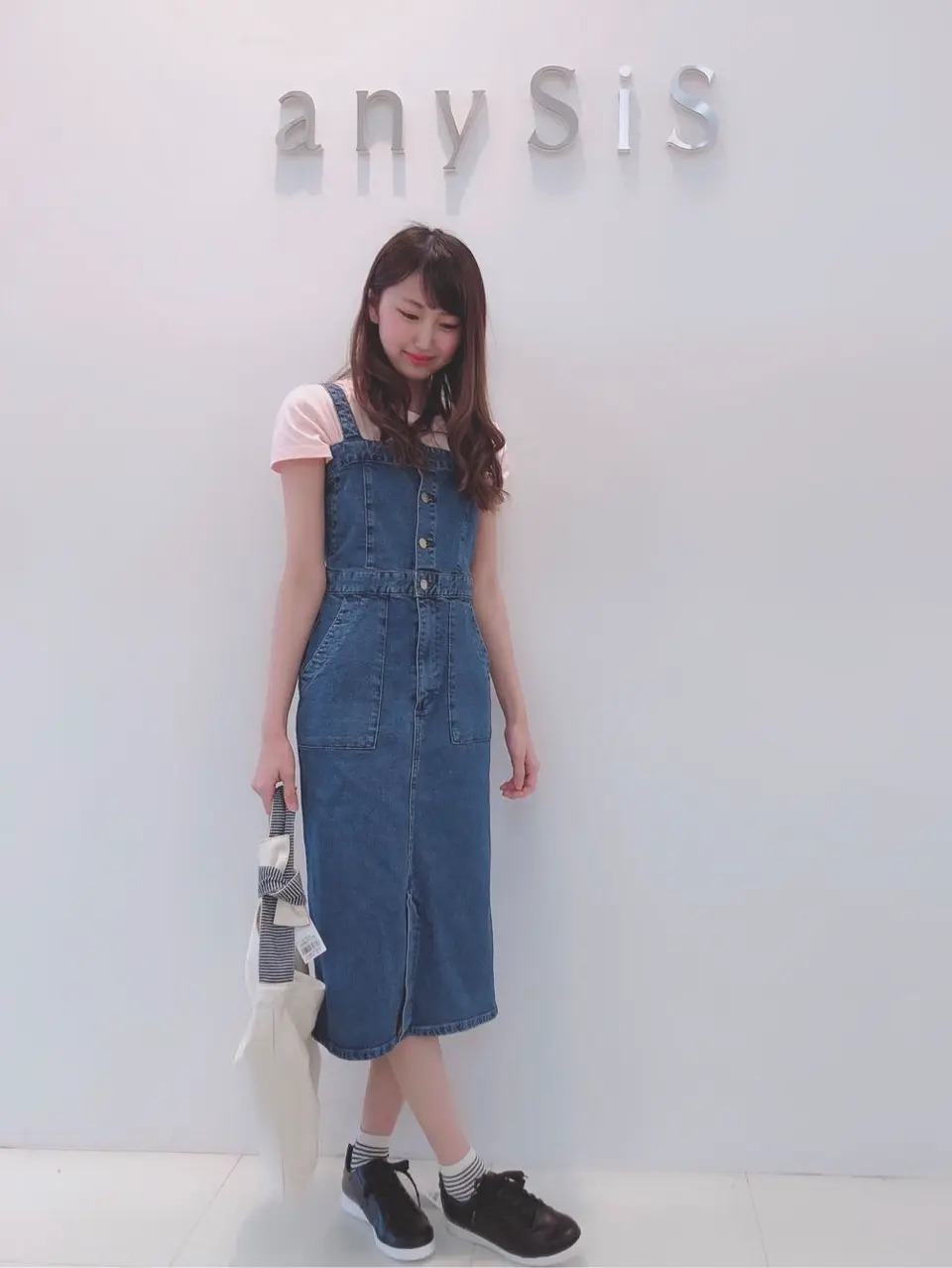 ANY SIS スタッフ コーディネート画像