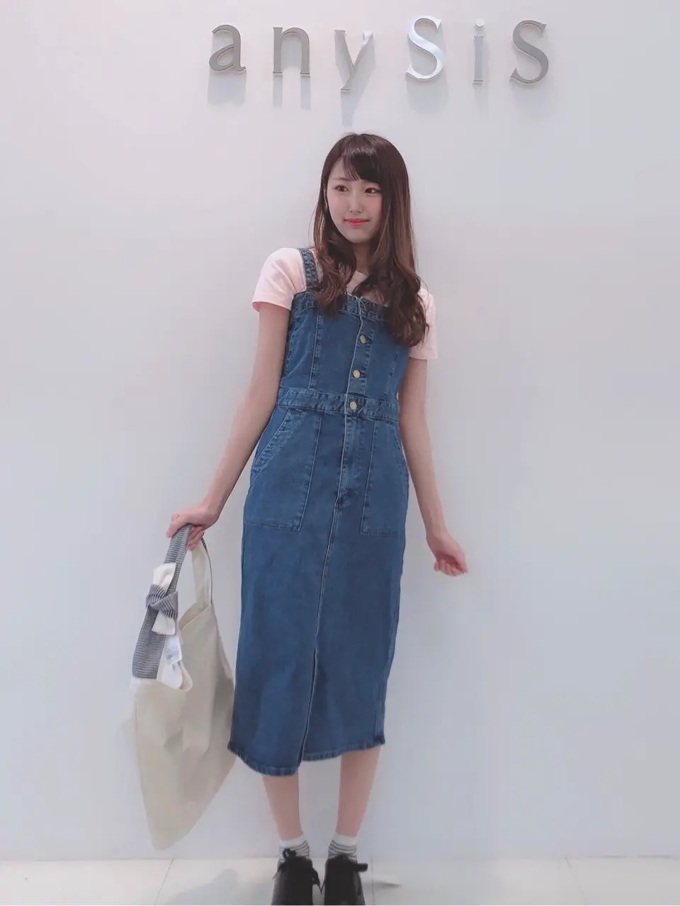 ANY SIS スタッフ コーディネート画像