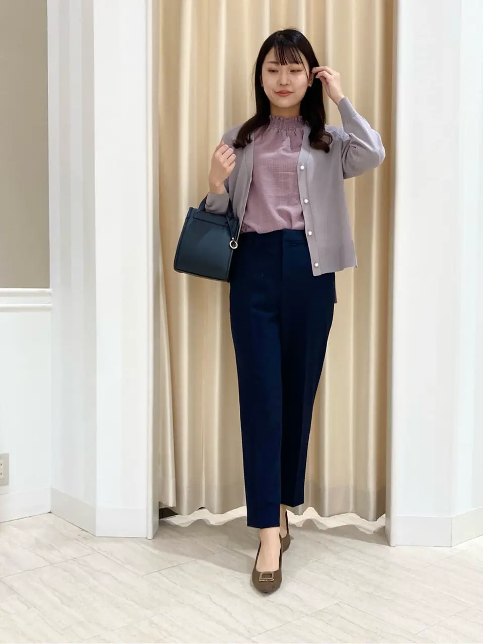 ANY SIS スタッフ コーディネート画像