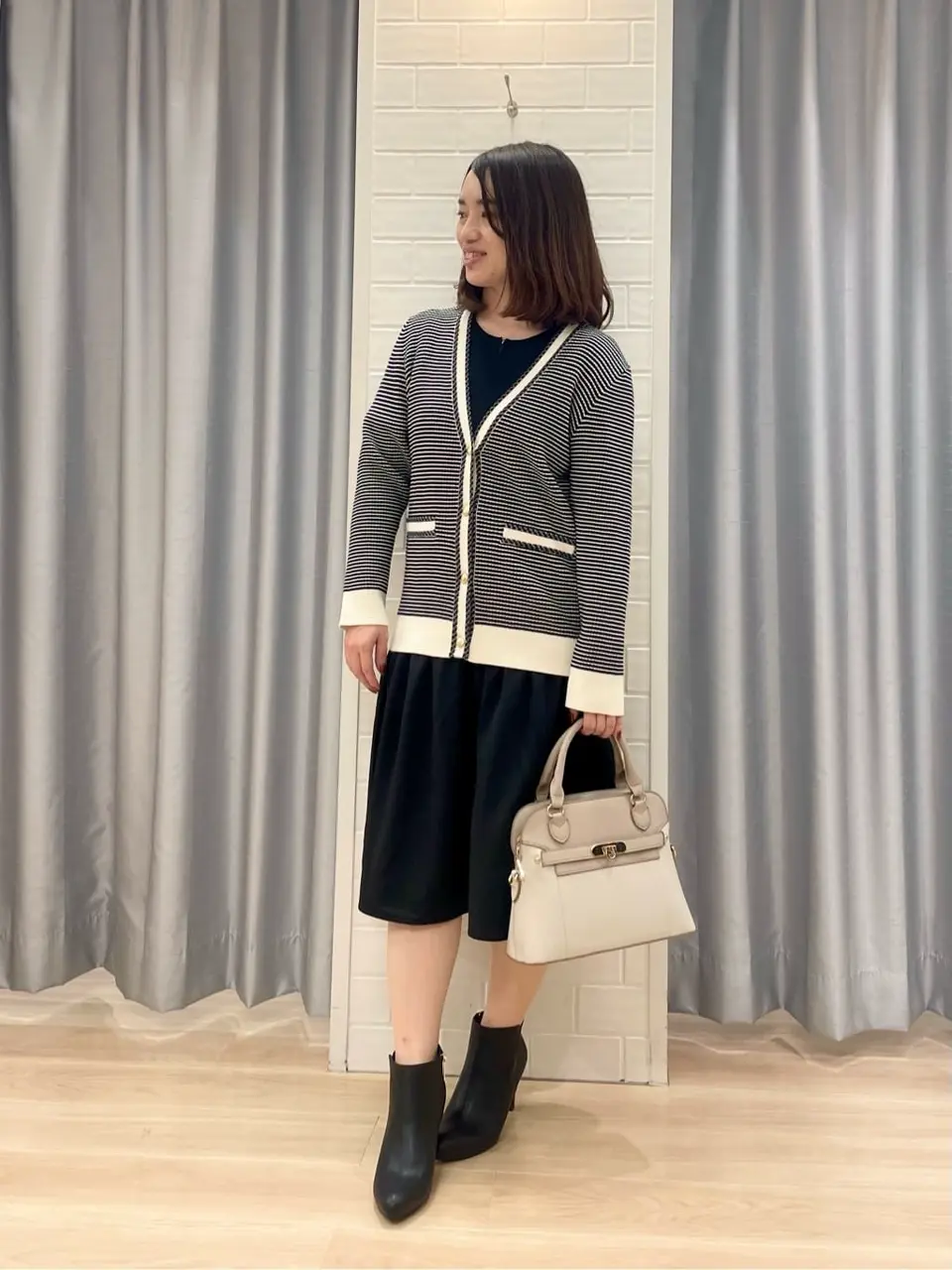 ANY SIS 丸岡 コーディネート画像